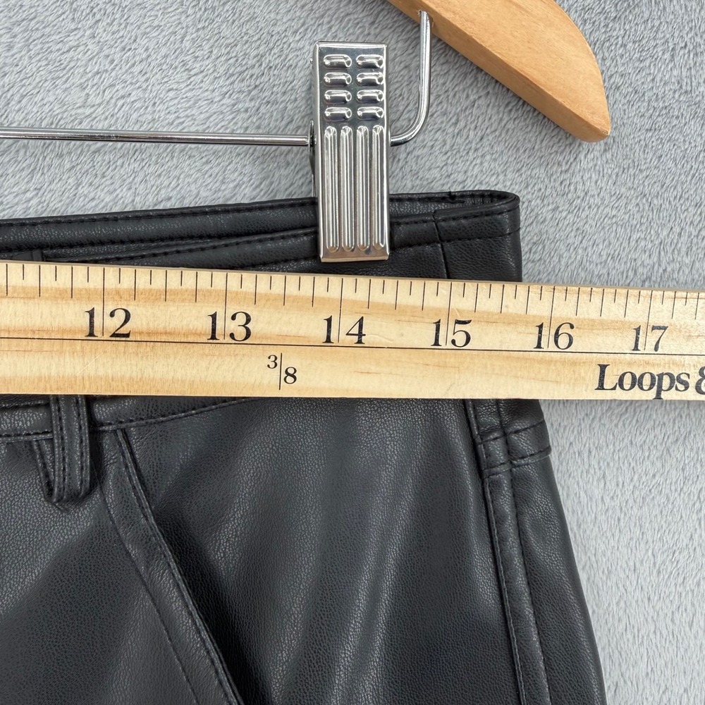 ASTR the Label Ezra Black Faux Leather Mini Skirt Womens Size Medium - Picture 6 of 7